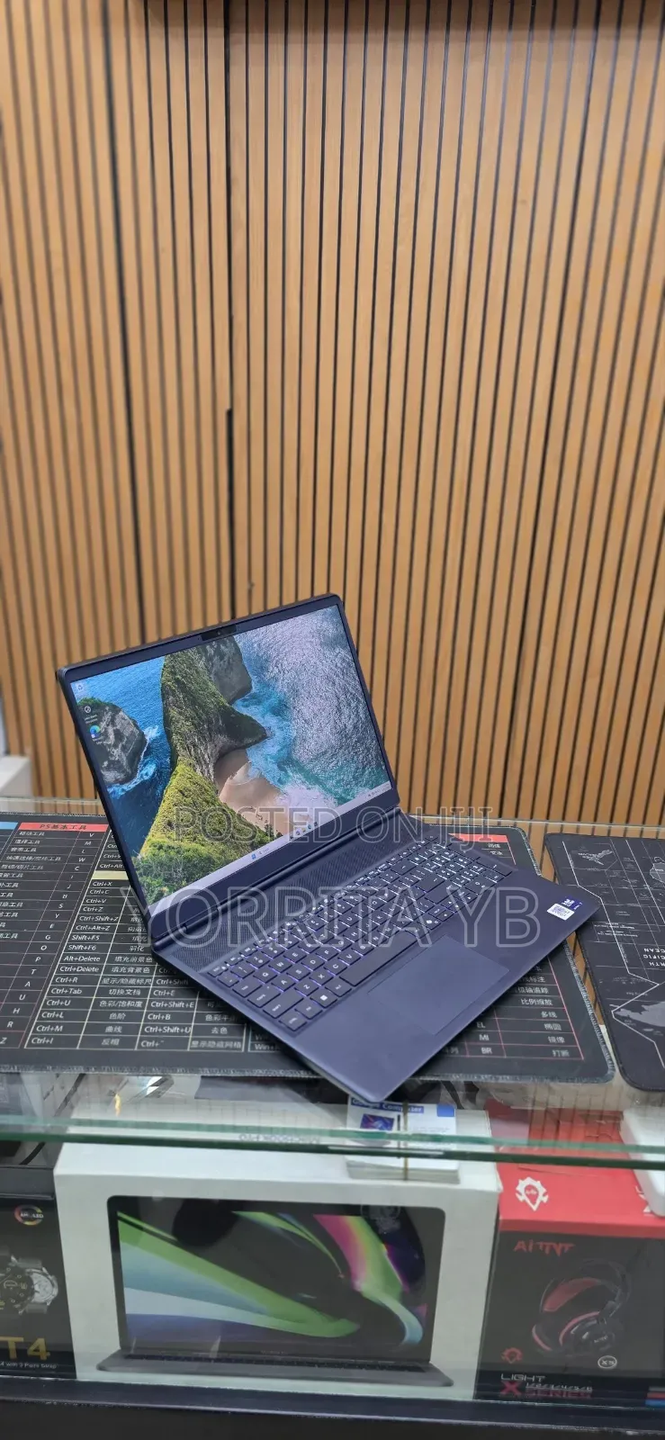 New Laptop Dell Alienware Aurora 16 16GB Intel Xeon SSD 1T