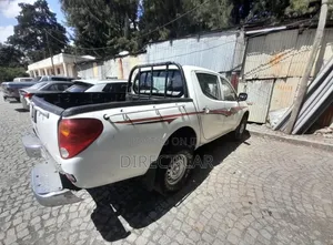 Mitsubishi L200 2008 White