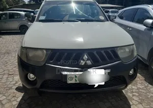 Mitsubishi L200 2008 White