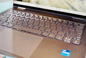 New Laptop Lenovo Yoga 330 16GB Intel Core i5 SSD 512GB