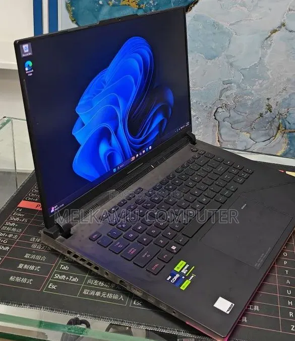 New Laptop Asus ROG Strix G16 32GB Intel Core i9 SSD 1T