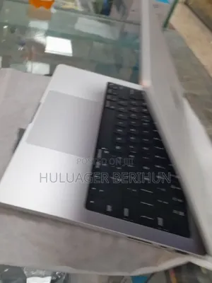 Laptop Apple MacBook Pro 2024 M4 24GB Apple M4 Pro SSD 512GB