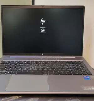 New Laptop HP ZBook Fury 17 G7 16GB Intel Core i7 SSD 512GB