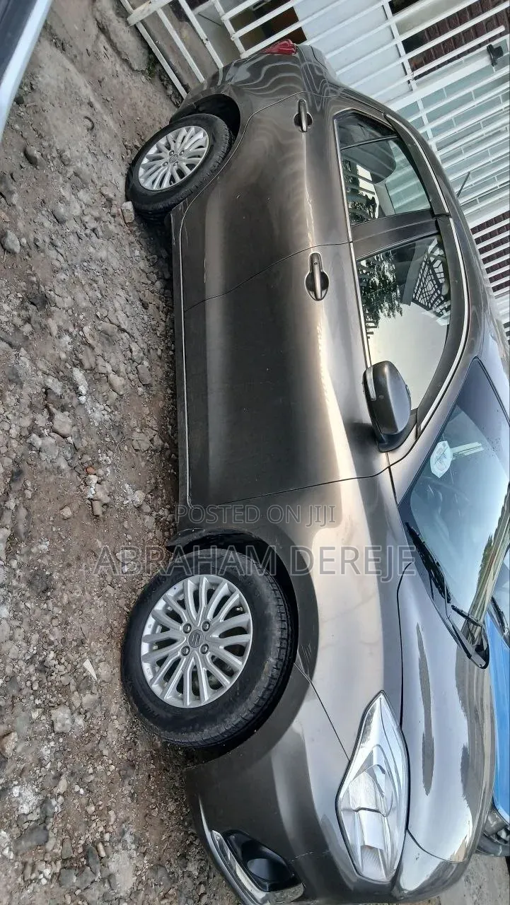 Suzuki Dzire 2022 Gray