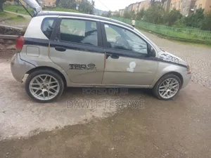 Chevrolet Aveo 1.2 Hatchback 5dr 2005 Silver