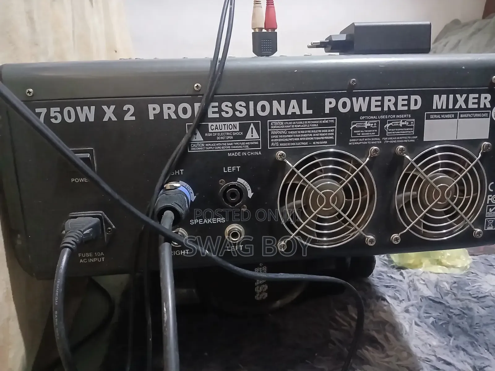 Yamaha 12 Channel Mixer With JBL Speaker