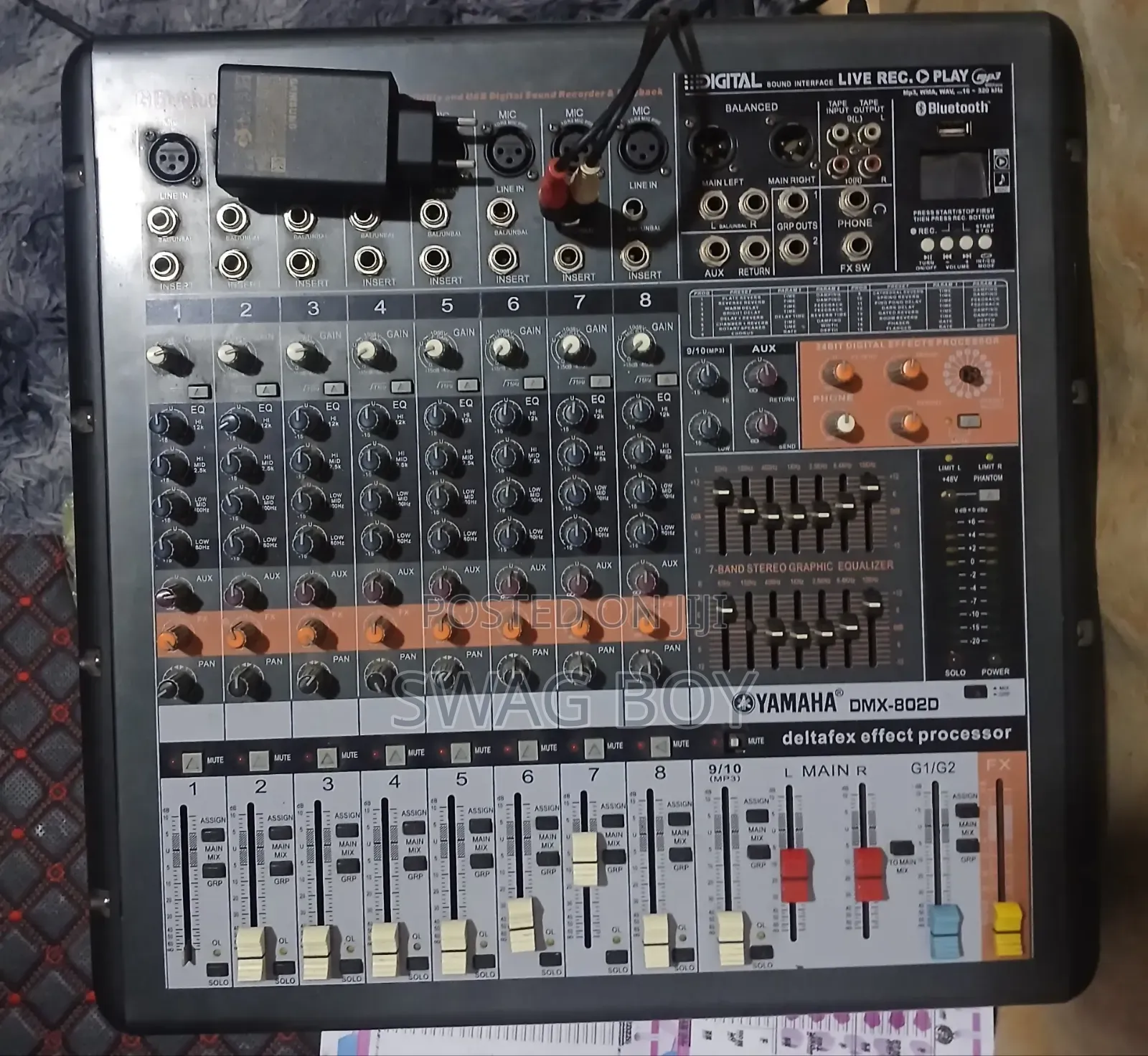 Yamaha 12 Channel Mixer With JBL Speaker