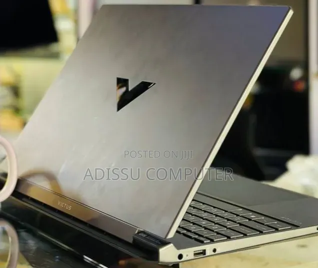 New Laptop HP Victus 15 16GB Intel Core i5 SSD 512GB