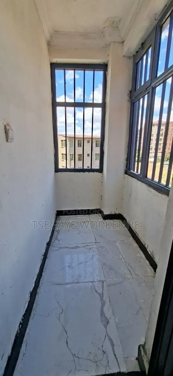 Furnished 2bdrm Condo in Lideta for sale