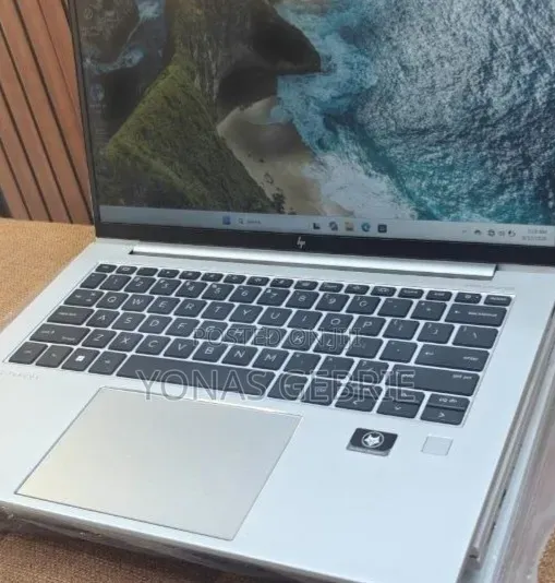 New Laptop HP 16GB AMD Ryzen 5 SSD 512GB