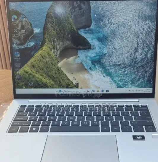 New Laptop HP 16GB AMD Ryzen 5 SSD 512GB