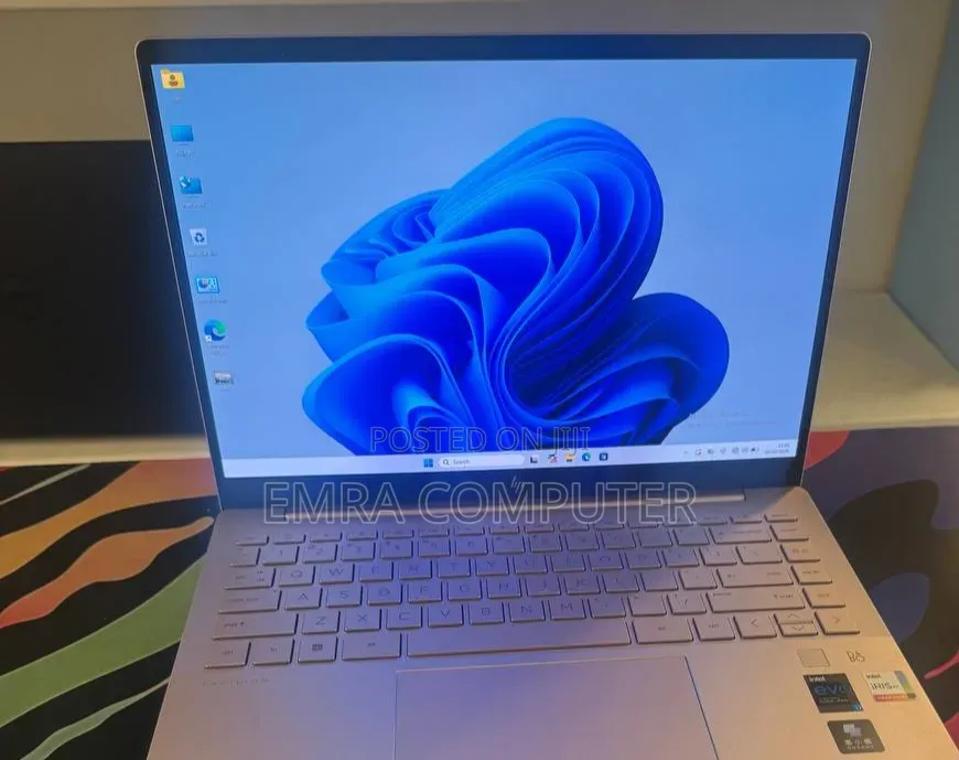 New Laptop HP 16GB Intel Core i5 SSD 1T