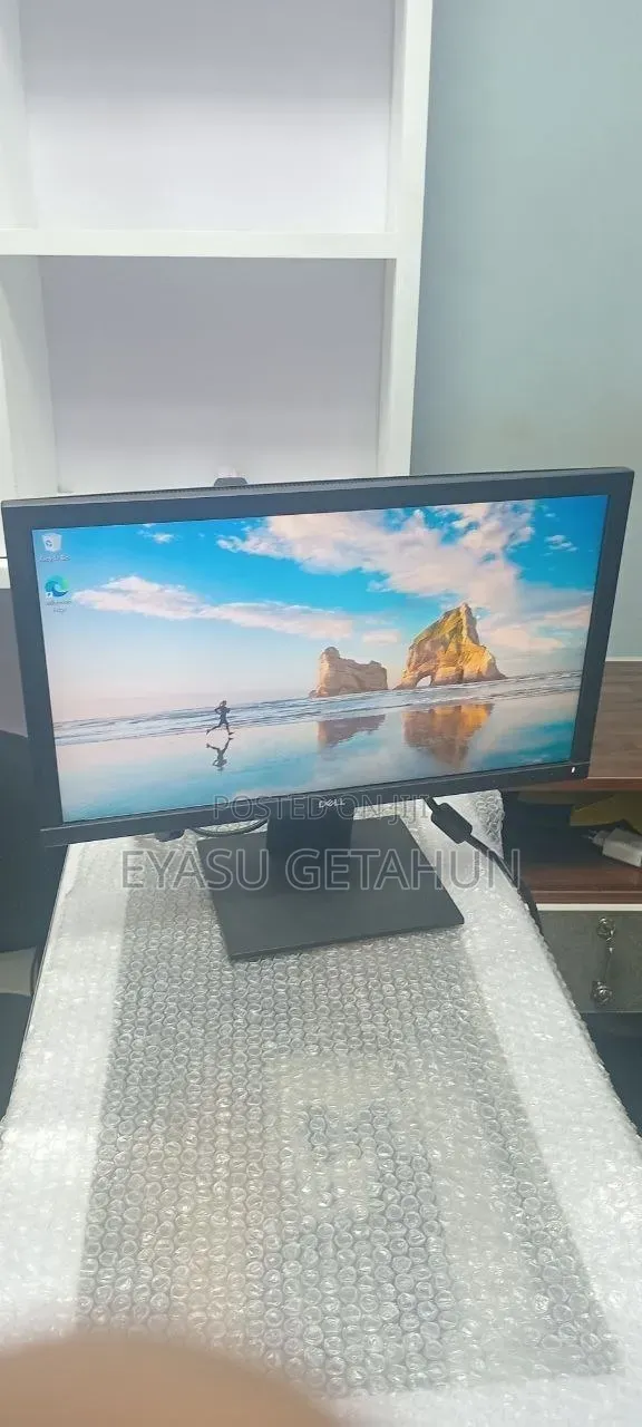 Dell Moniter Brand New Dell Moniter 20 Inch Price 22K P