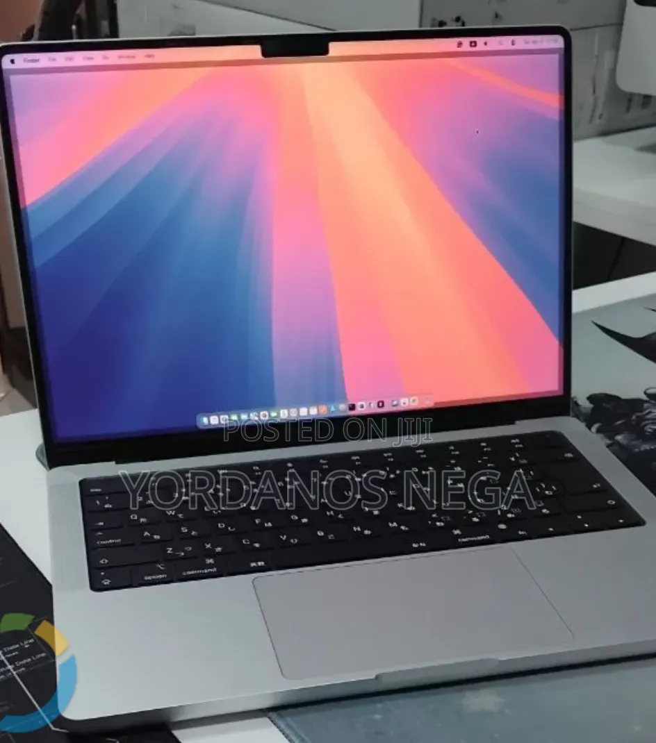 New Laptop Apple MacBook Pro 2024 M4 16GB Apple M4 Pro SSD 512GB