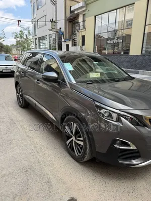 Peugeot 5008 2020 Gray