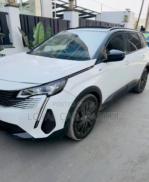 Peugeot 5008 2021 White