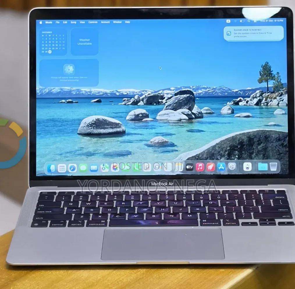 New Laptop Apple MacBook Air 2020 M1 8GB Apple M1 SSD 256GB
