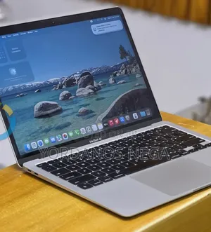 New Laptop Apple MacBook Air 2020 M1 8GB Apple M1 SSD 256GB
