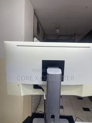 Monitor 24 Inch