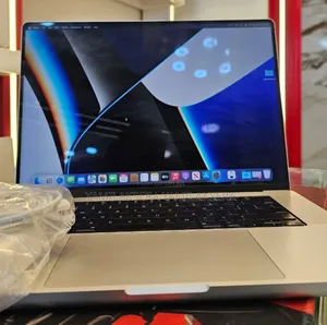 New Laptop Apple MacBook Pro 2021 M1 16GB Apple M1 Pro SSD 512GB