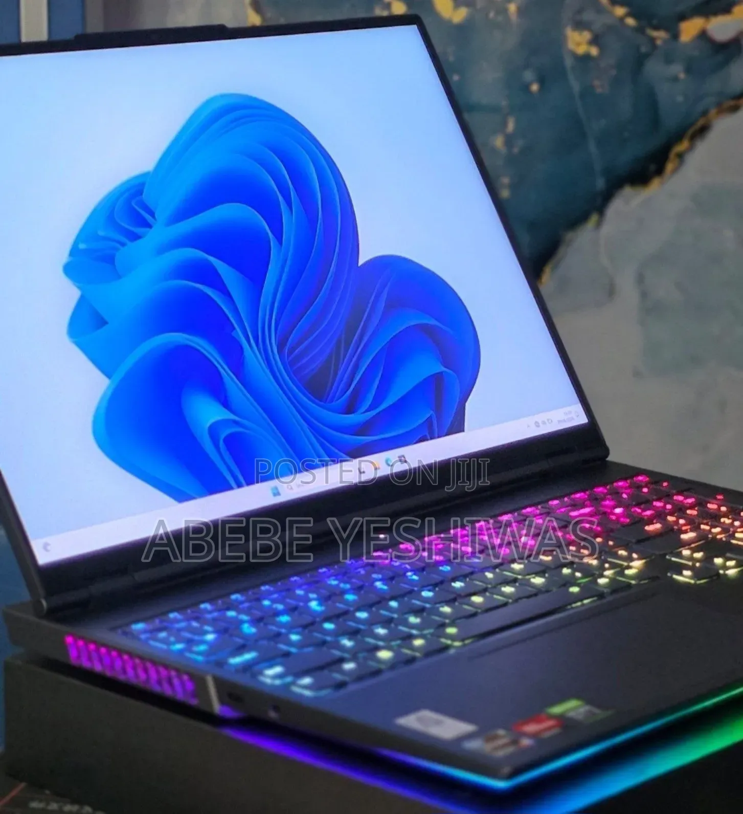 New Laptop Lenovo Legion Y740 32GB AMD Ryzen 9 SSD 1T