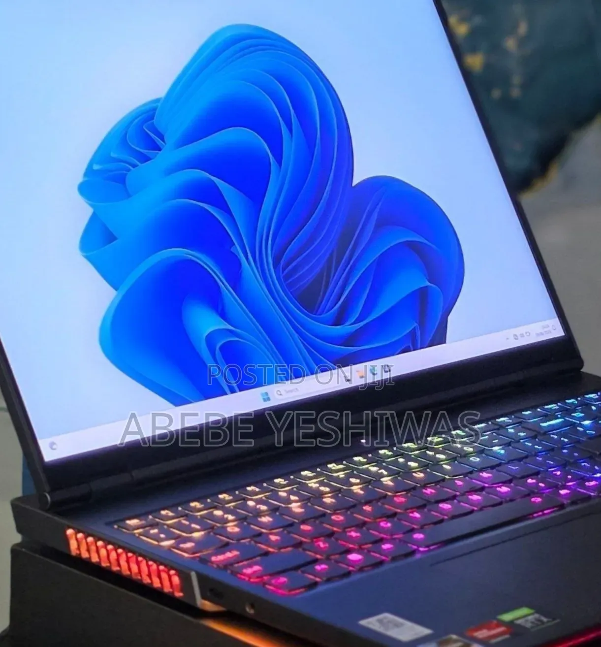New Laptop Lenovo Legion Y740 32GB AMD Ryzen 9 SSD 1T