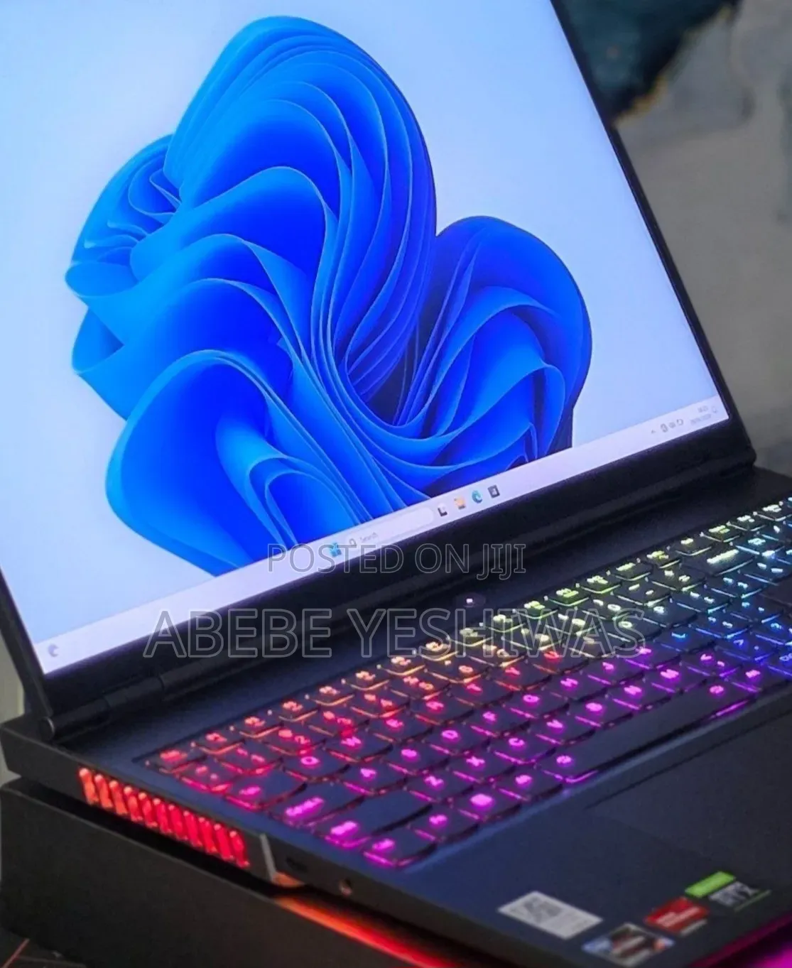 New Laptop Lenovo Legion Y740 32GB AMD Ryzen 9 SSD 1T