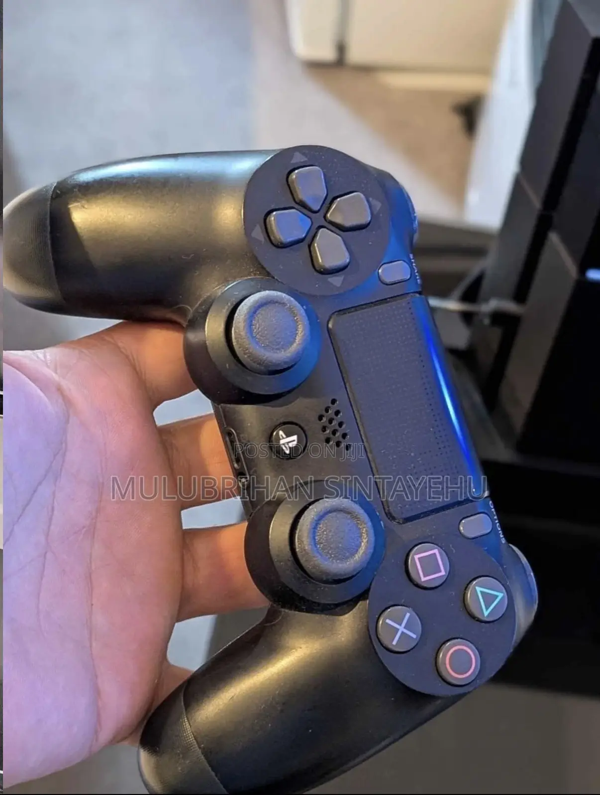 PS4 Fat, 2 Games, Cooling Stand, Charging Stations (UK Imported)