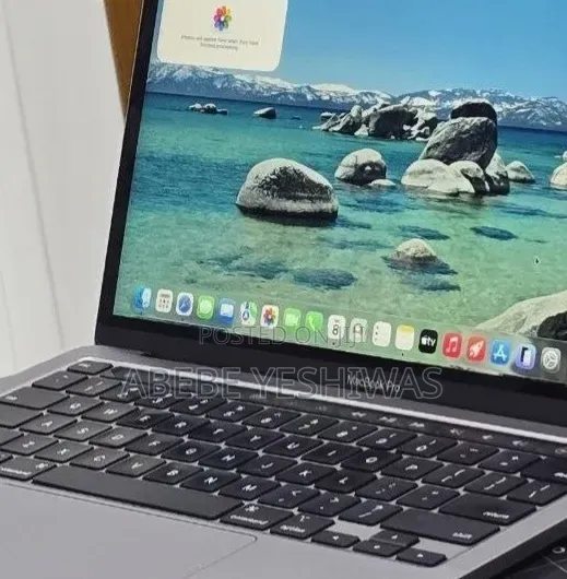 New Laptop Apple MacBook Pro 2020 M1 16GB Apple M1 Pro SSD 256GB