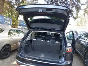 Volkswagen ID.6 2022 Gray