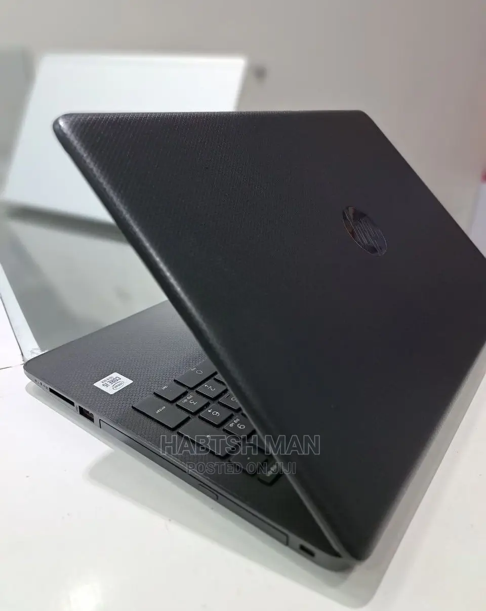 New Laptop HP Stream Notebook 8GB Intel Core I5 SSHD (Hybrid) 1T