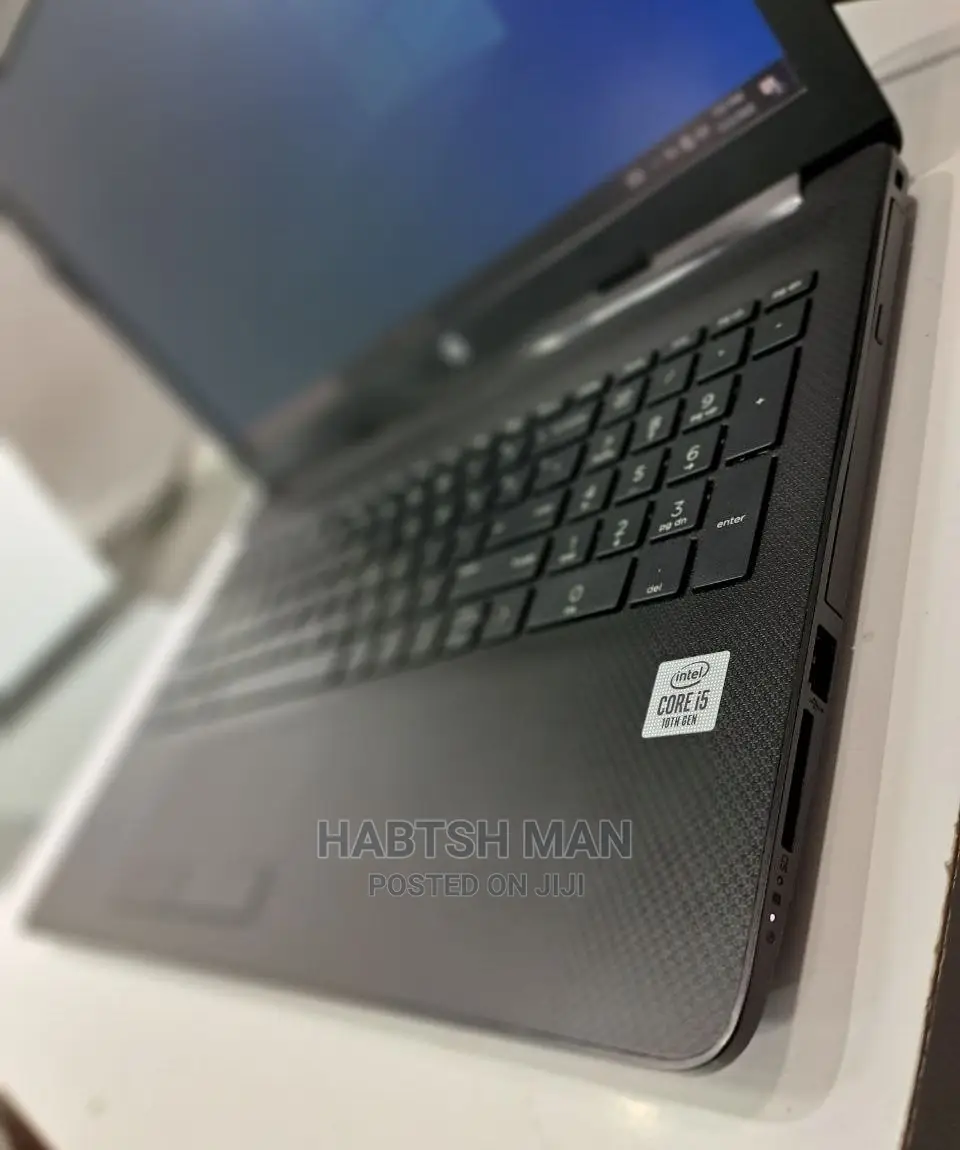 New Laptop HP Stream Notebook 8GB Intel Core I5 SSHD (Hybrid) 1T