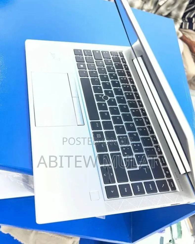 New Laptop HP EliteBook 845 G8 16GB AMD Ryzen 5 SSD 512GB