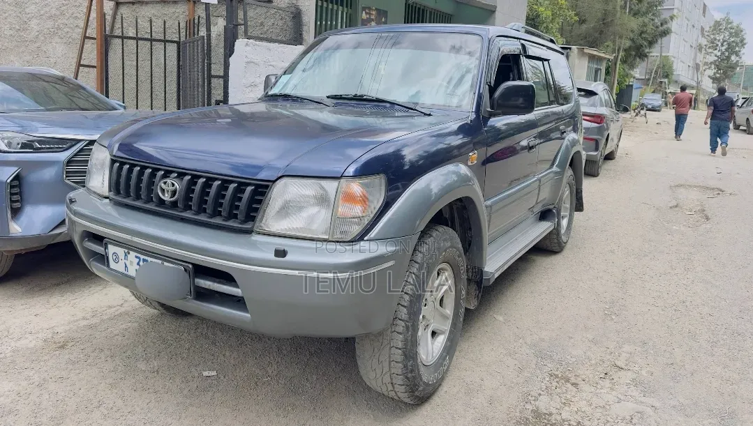 Toyota Land Cruiser 90 1997 Blue