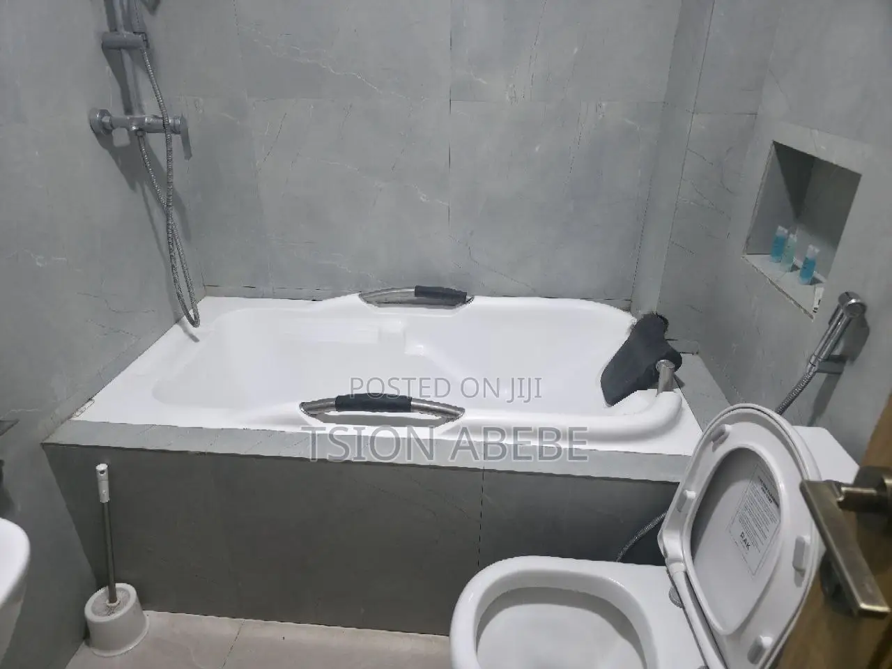 Furnished 2bdrm Apartment in Hosea Real Estate, Bole for rent