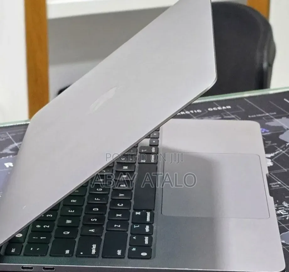 New Laptop Apple MacBook Air 2022 M2 16GB Apple M2 SSD 256GB