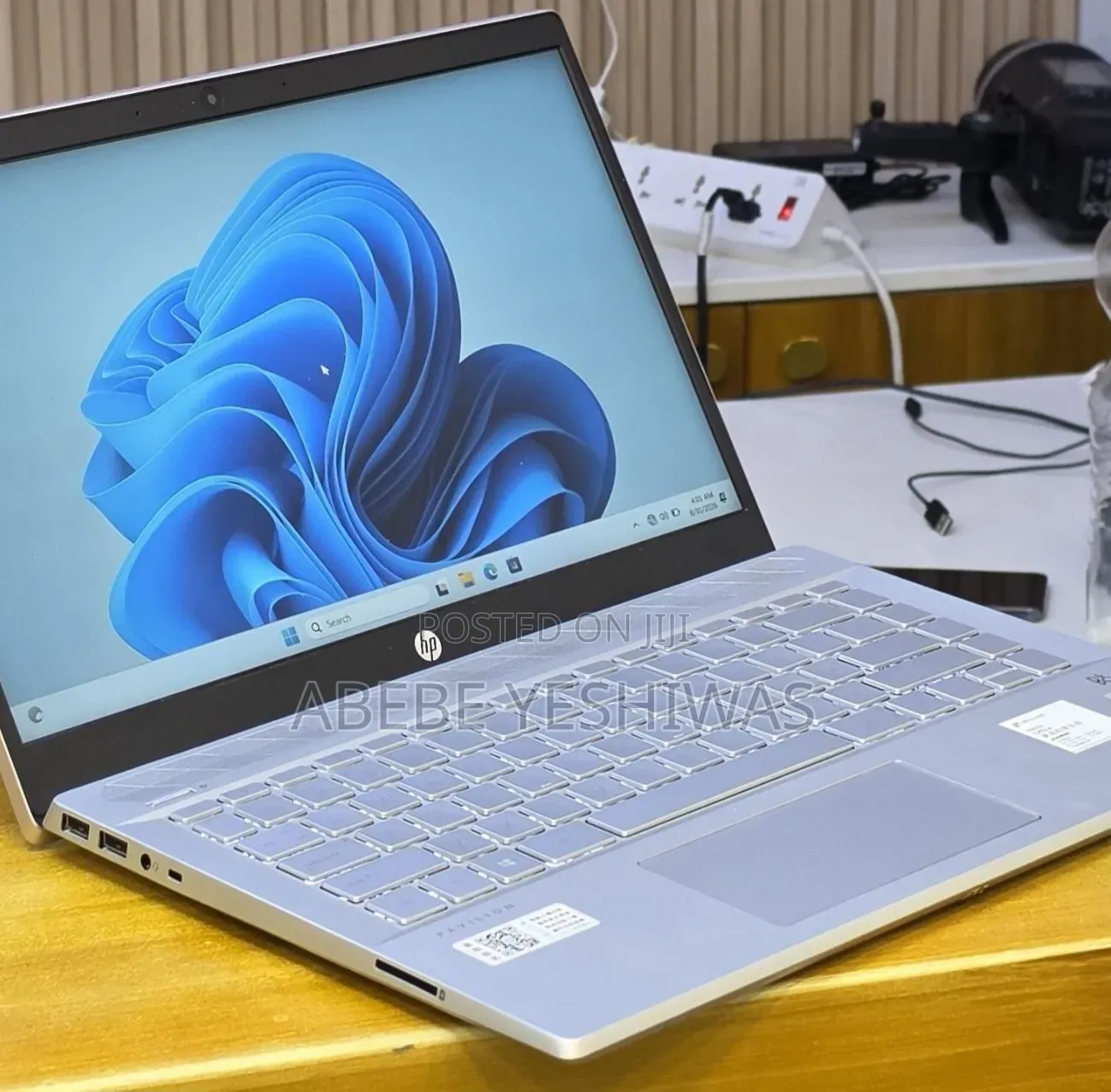 New Laptop HP Pavilion 14 8GB Intel Core i5 SSD 512GB