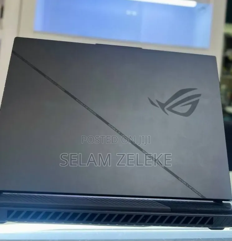 New Laptop Asus ROG Strix G16 16GB Intel Core i9 SSD 1T