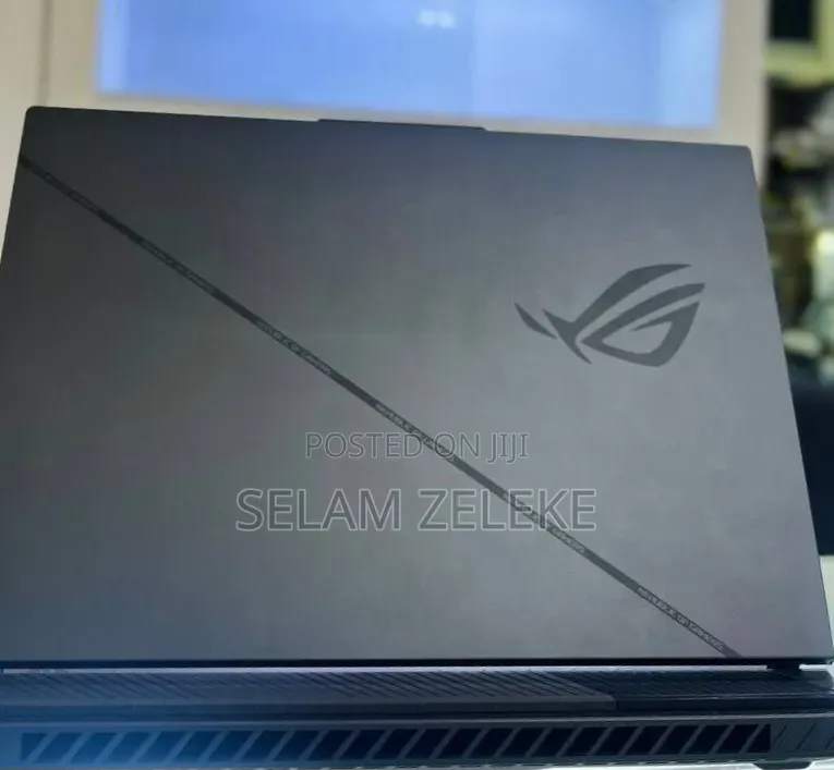 New Laptop Asus ROG Strix G16 16GB Intel Core i9 SSD 1T