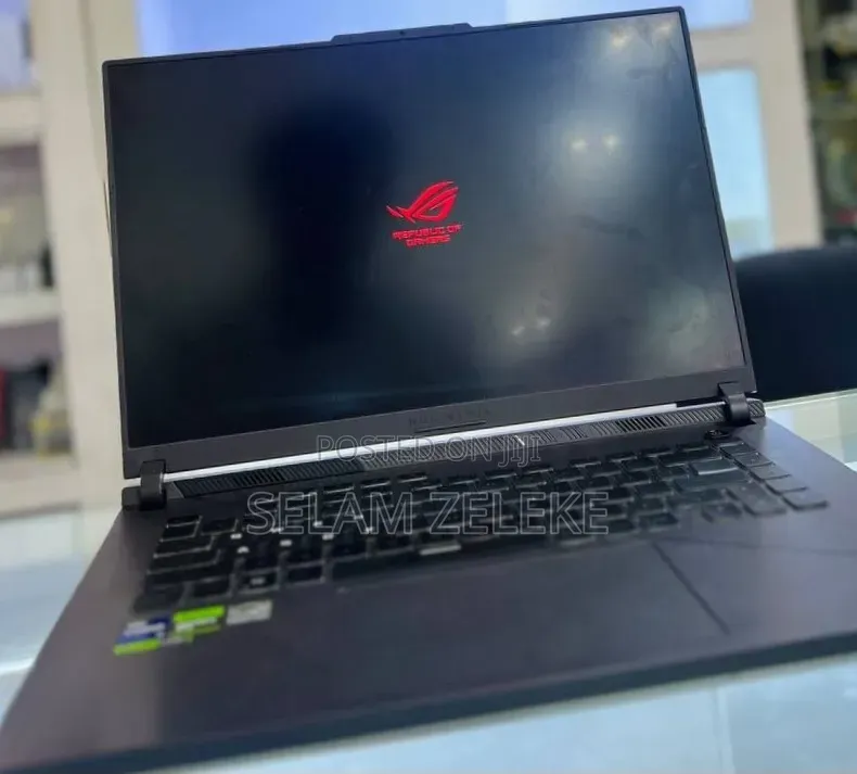 New Laptop Asus ROG Strix G16 16GB Intel Core i9 SSD 1T
