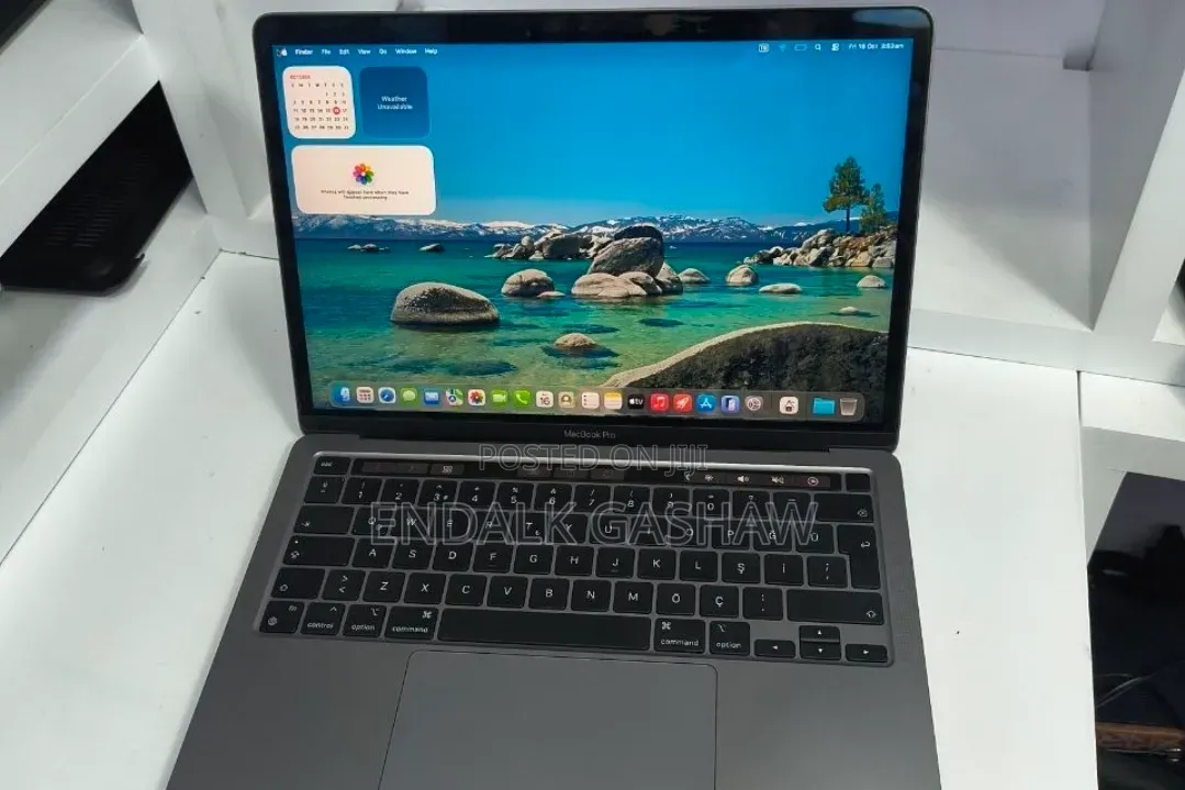 New Laptop Apple MacBook Pro 2020 M1 8GB Apple M1 SSD 256GB