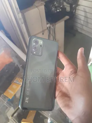 ZTE Blade V40 Pro 128 GB Blue