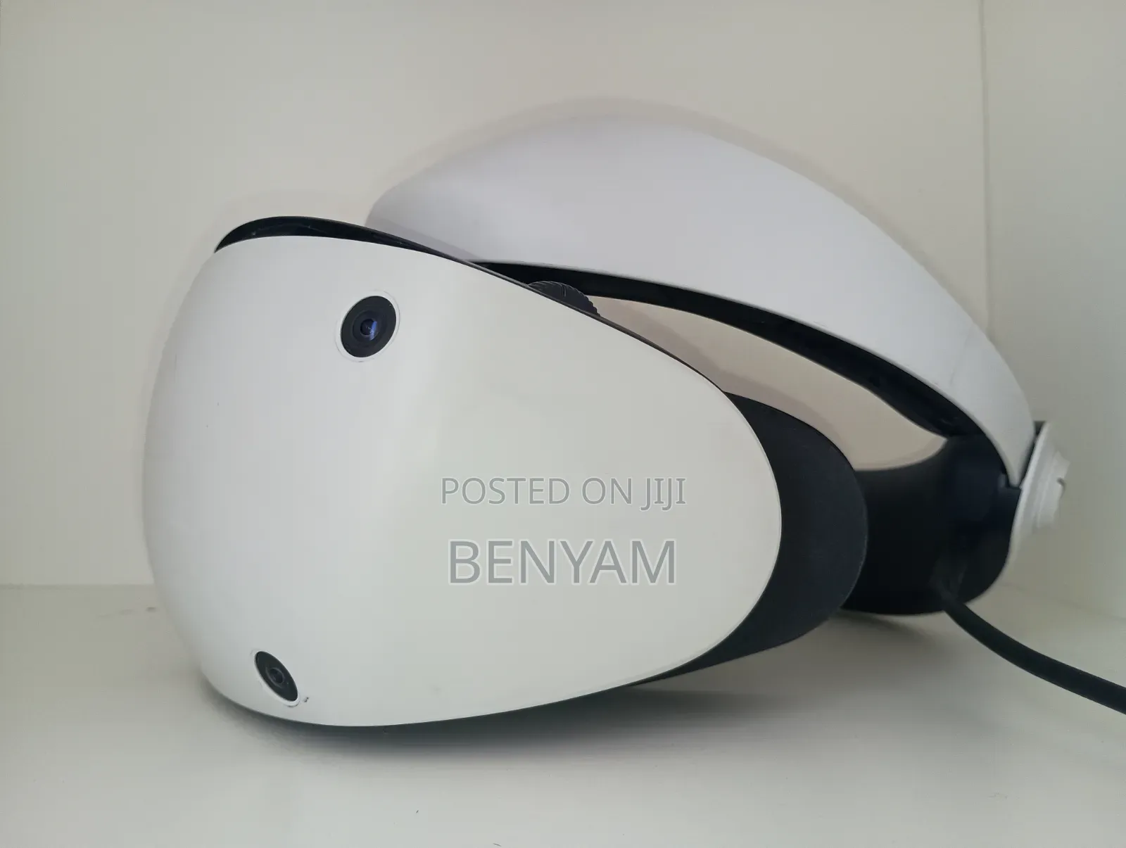 PlayStation 5 PSVR2 ( Controllers Not Included , Works With Any)