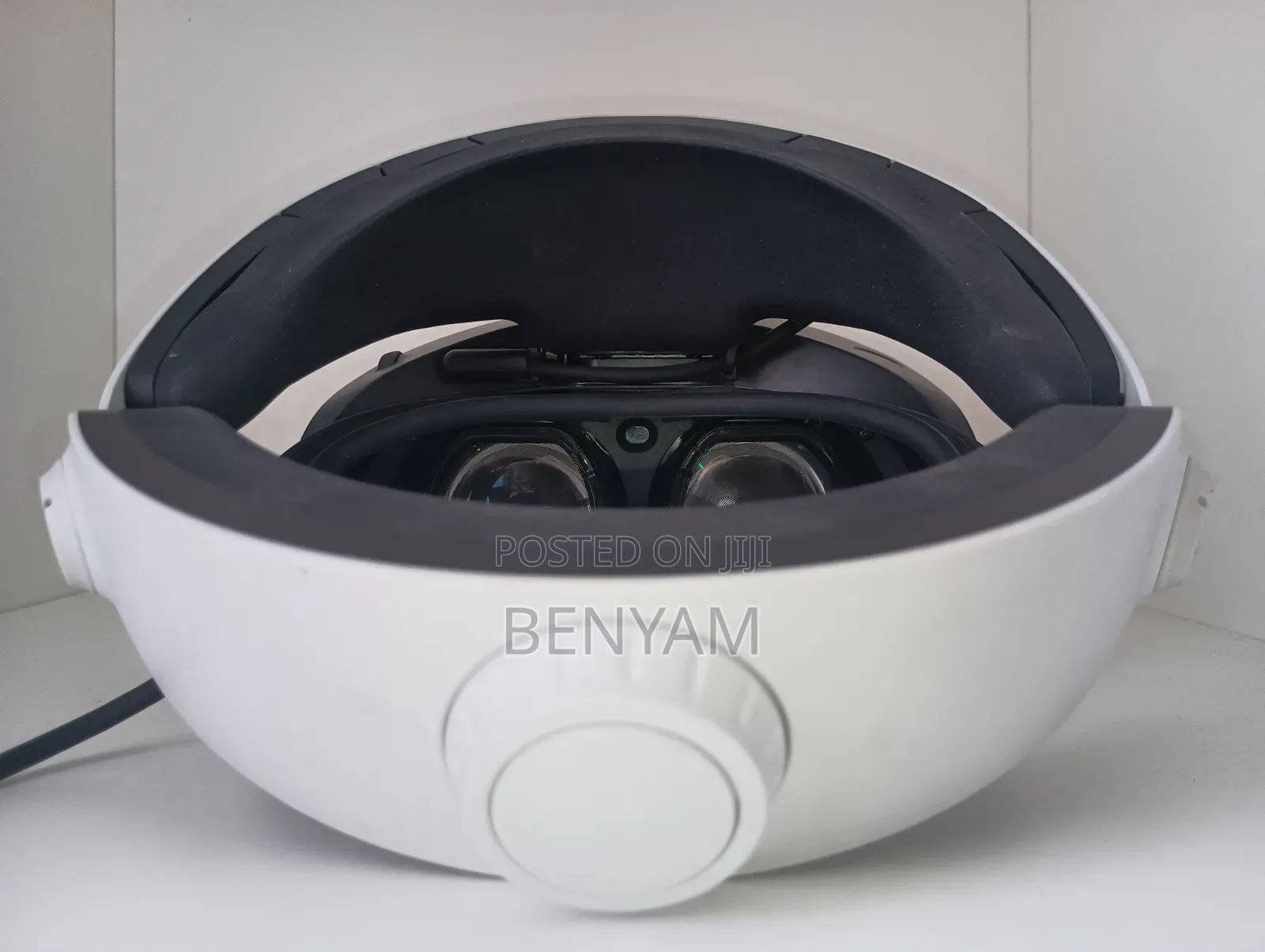 PlayStation 5 PSVR2 ( Controllers Not Included , Works With Any)