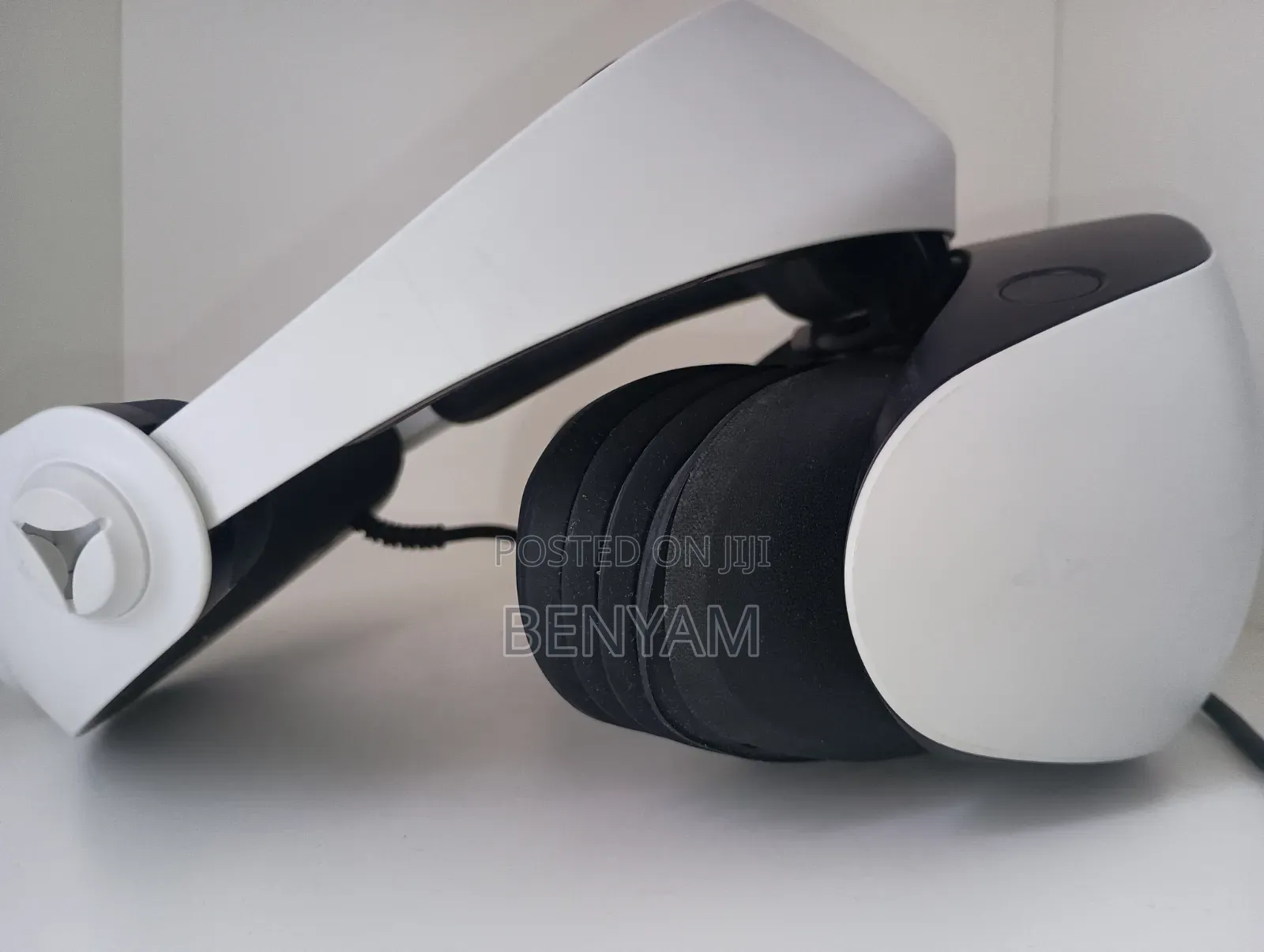 PlayStation 5 PSVR2 ( Controllers Not Included , Works With Any)