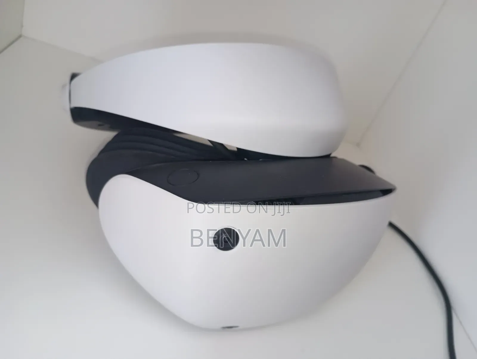 PlayStation 5 PSVR2 ( Controllers Not Included , Works With Any)