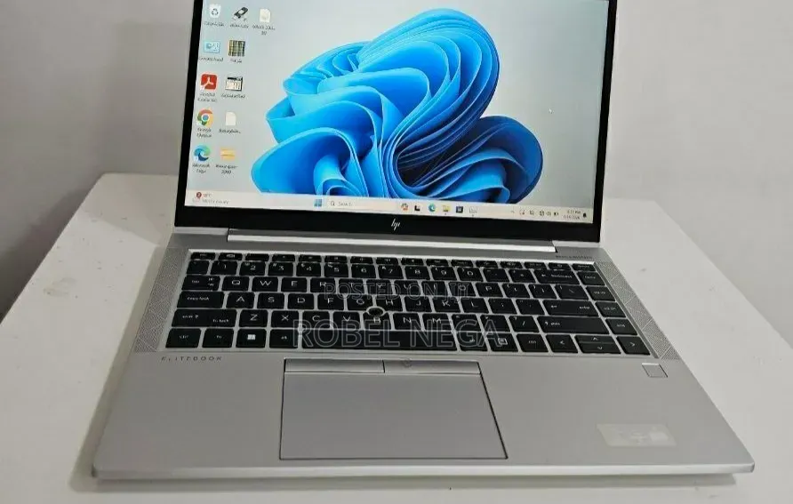 New Laptop HP EliteBook 840 G8 16GB Intel Core i7 SSD 512GB