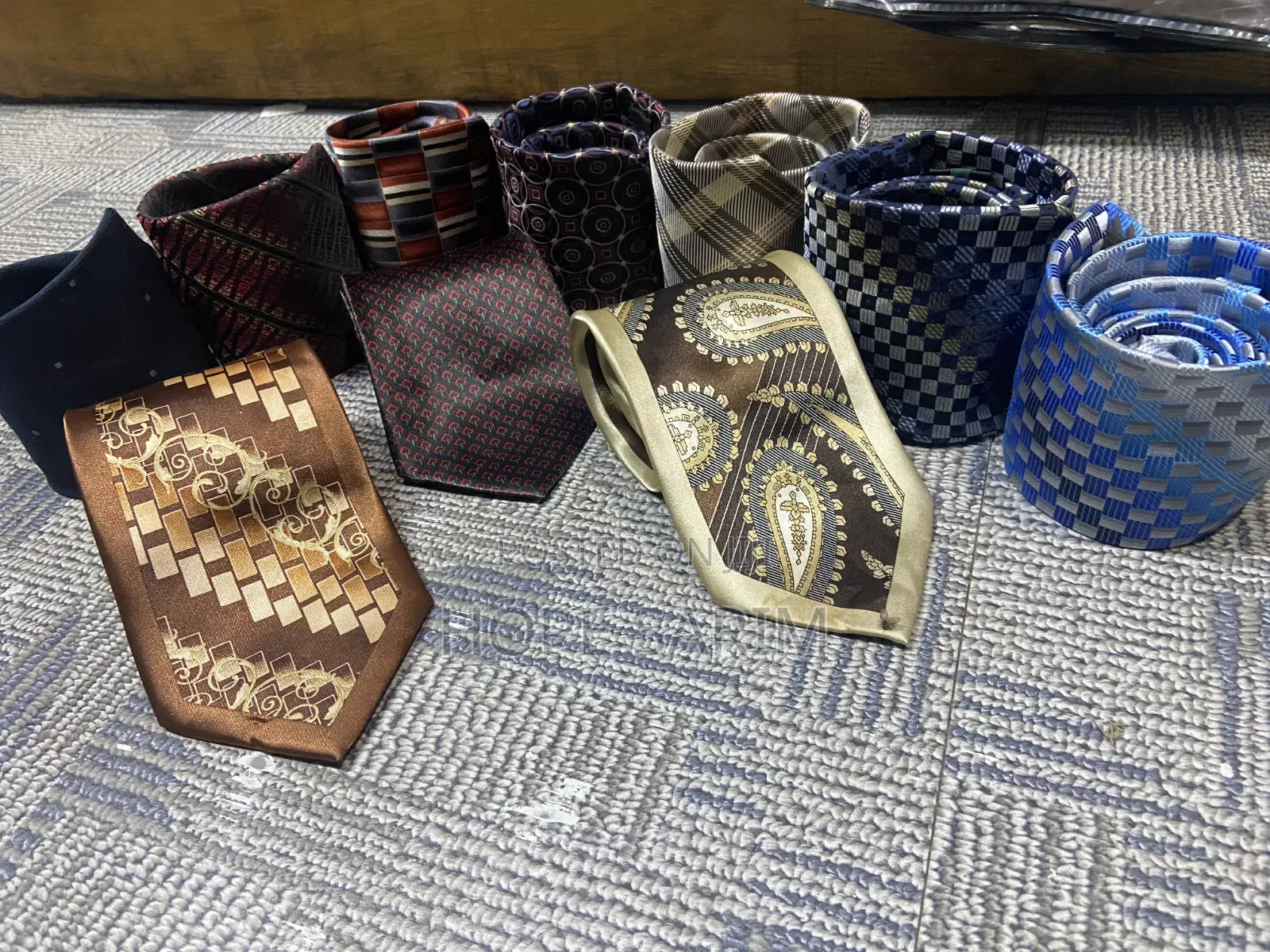 ፕሪሚየም የሐር ክራቫት (Premium Luxury Men's Tie)