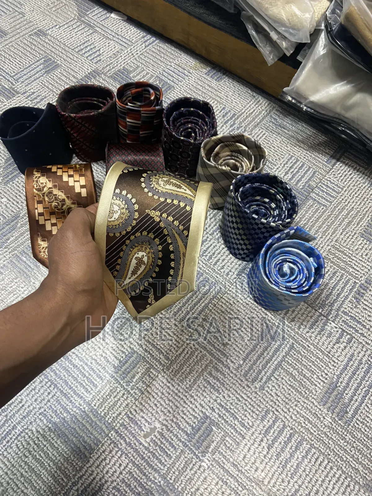 ፕሪሚየም የሐር ክራቫት (Premium Luxury Men's Tie)