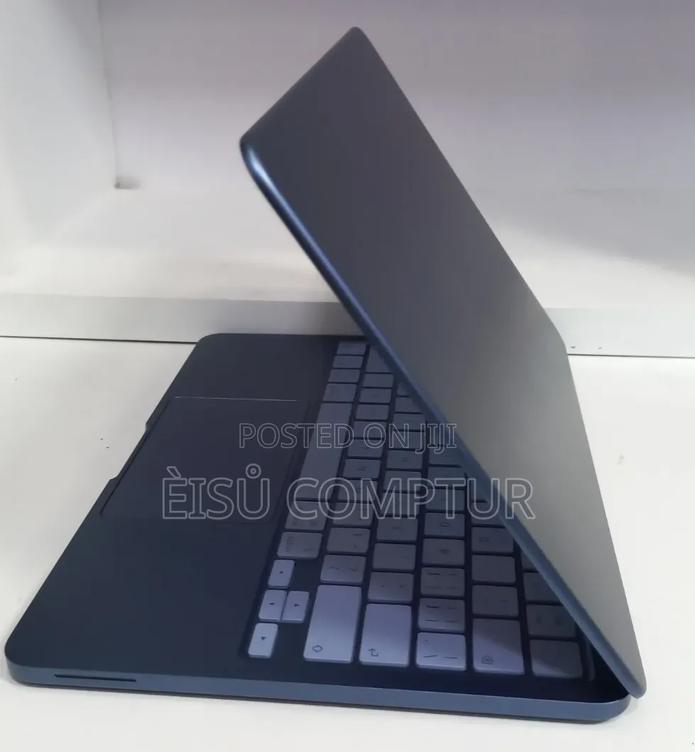 New Laptop Apple MacBook Neo 2026 8GB AMD SSD 512GB